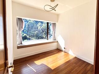 Mid Levels Central - Tavistock II 12