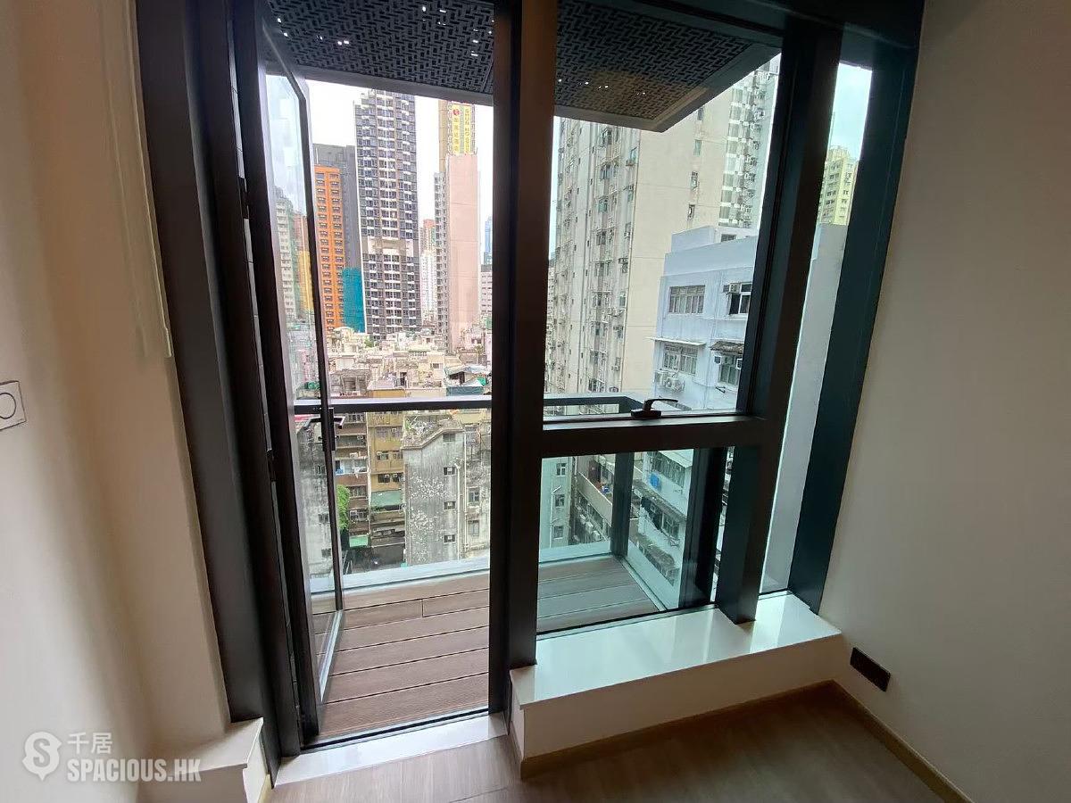 Sai Ying Pun - Two・Artlane 01