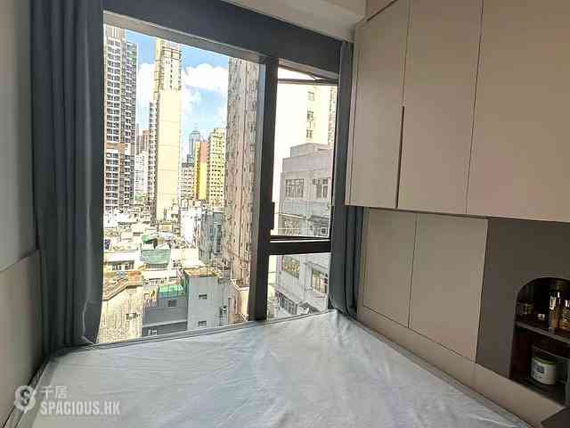 Sai Ying Pun - Two・Artlane 02
