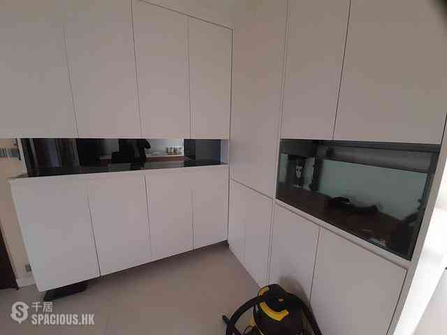 Mid Levels Central - Robinson Heights Block 3 16