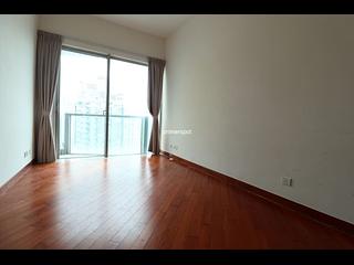 Wan Chai - The Avenue Phase 2 02
