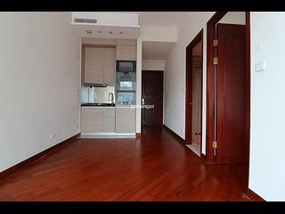Wan Chai - The Avenue Phase 2 04