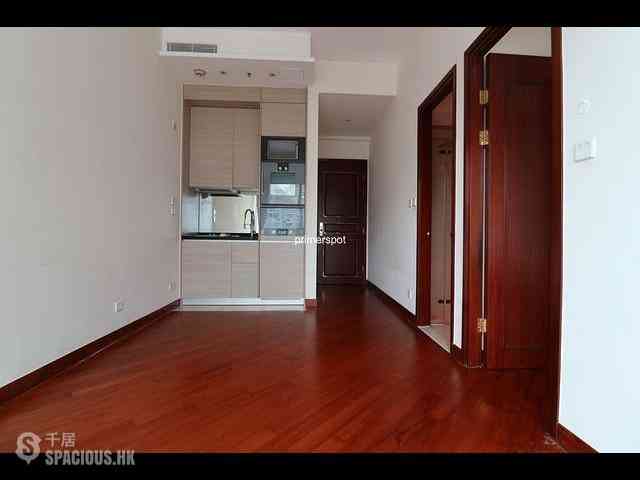 Wan Chai - The Avenue Phase 2 04