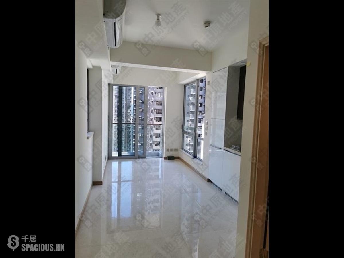 Sai Ying Pun - 63, Pokfulam Amber House (Tower 1) 01