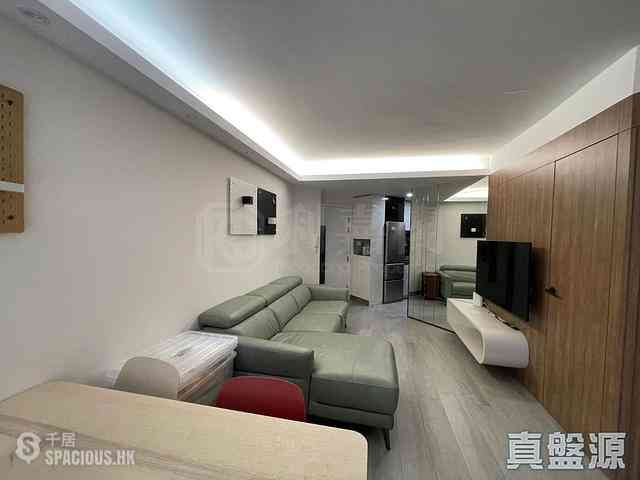 Mid Levels West - Euston Court 01