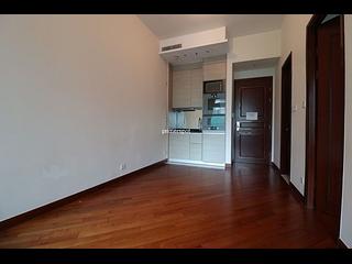 Wan Chai - The Avenue Phase 2 04