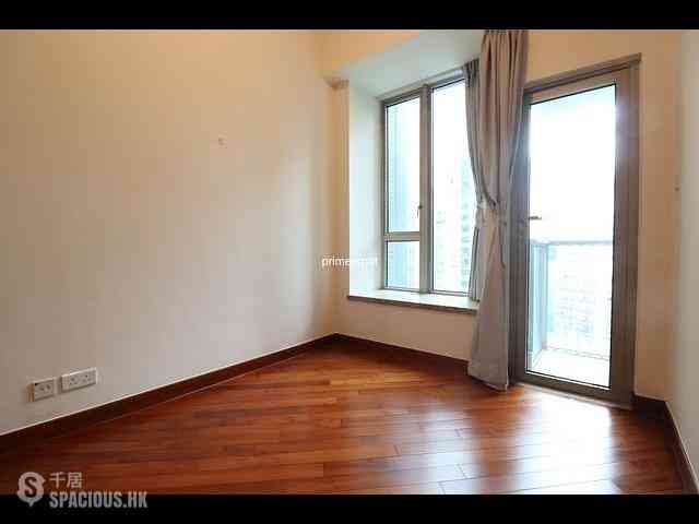 Wan Chai - The Avenue Phase 2 05