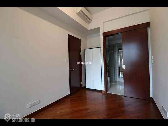 Wan Chai - The Avenue Phase 2 06