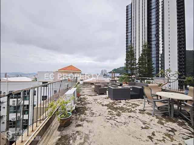 Pok Fu Lam - Bisney Villas 02