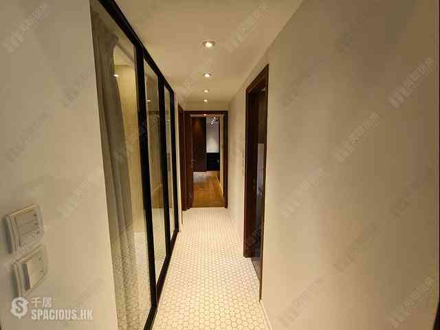 Mid Levels Central - Tavistock II 05