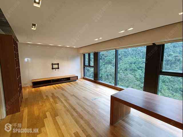 Mid Levels Central - Tavistock II 01