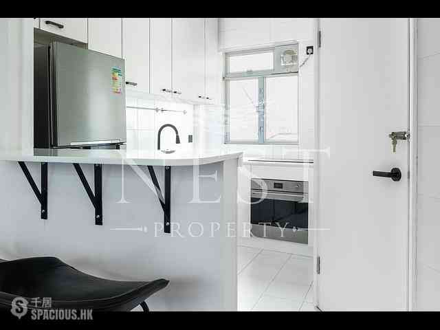 Mid Levels Central - 147-151, Caine Road 03