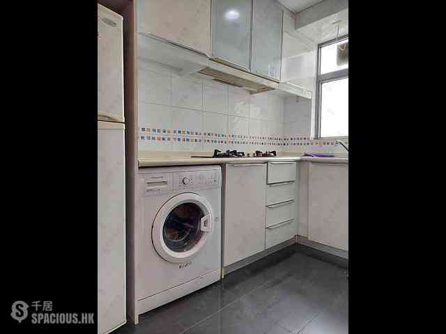 Kennedy Town - The Merton Tower 3 07