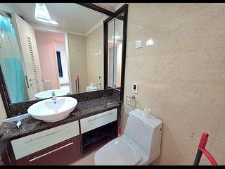 Tung Chung - Caribbean Coast Phase 2 Albany Cove Tower 8 07