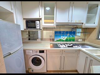 Tung Chung - Caribbean Coast Phase 2 Albany Cove Tower 8 09