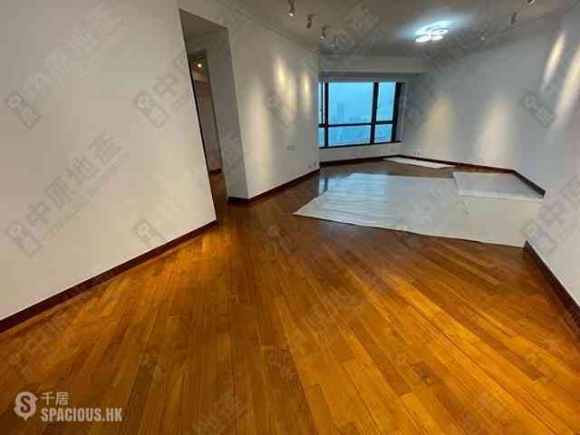 Mid Levels West - 80 Robinson Road 03