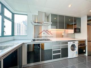 Mid Levels West - 80 Robinson Road 04