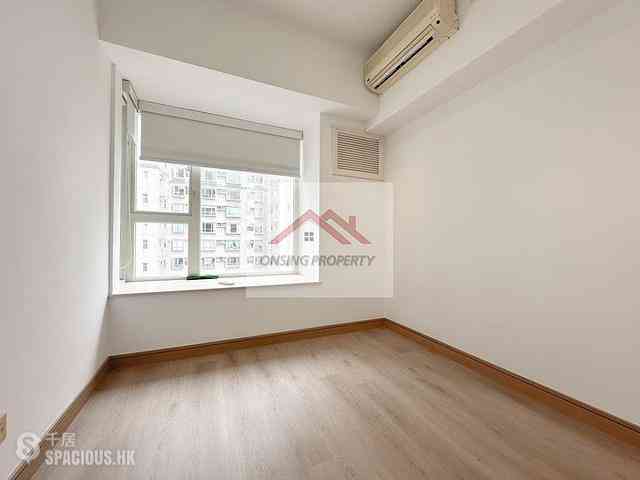 Soho - Centrestage 08