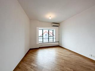 Mid Levels West - 80 Robinson Road 06