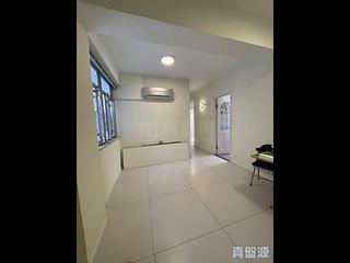 Mid Levels Central - On Fung Building 03