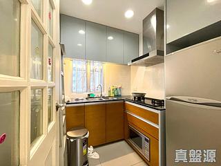 Mid Levels Central - On Fung Building 09