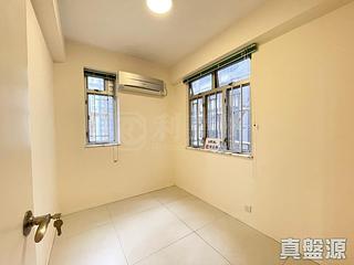 Mid Levels Central - On Fung Building 05