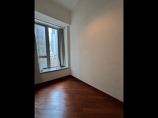 Wan Chai - The Avenue Phase 2 Block 2 05
