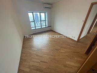 Mid Levels West - 80 Robinson Road 04