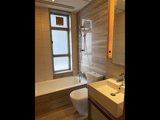 Sai Ying Pun - Island Crest 08