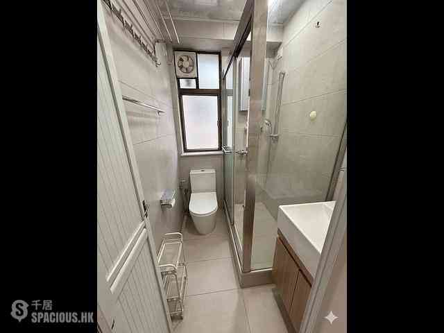 Sai Ying Pun - Tong Nam Mansion 04