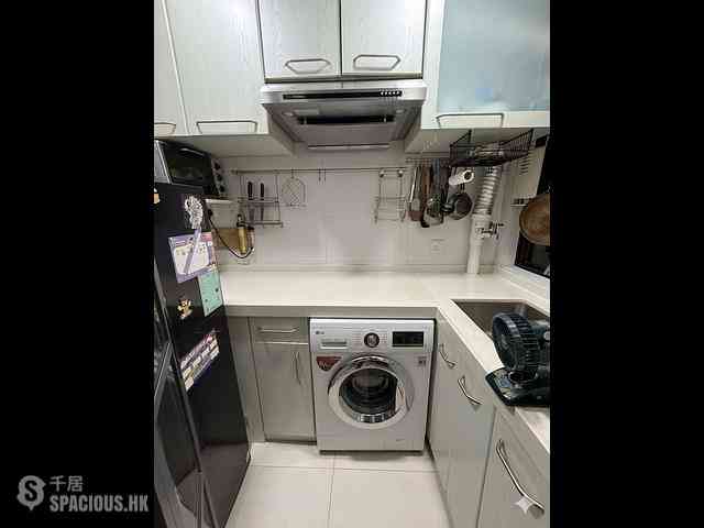 Sai Ying Pun - Tong Nam Mansion 05