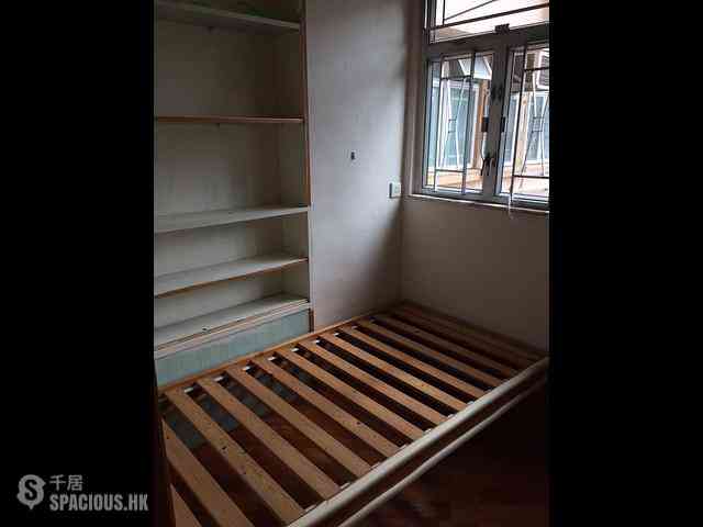 Sai Ying Pun - Kwan Yick Building Phase 3 Block B 09