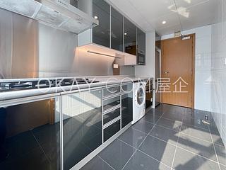 Mid Levels West - 80 Robinson Road 12