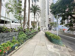 Mid Levels West - 80 Robinson Road 15