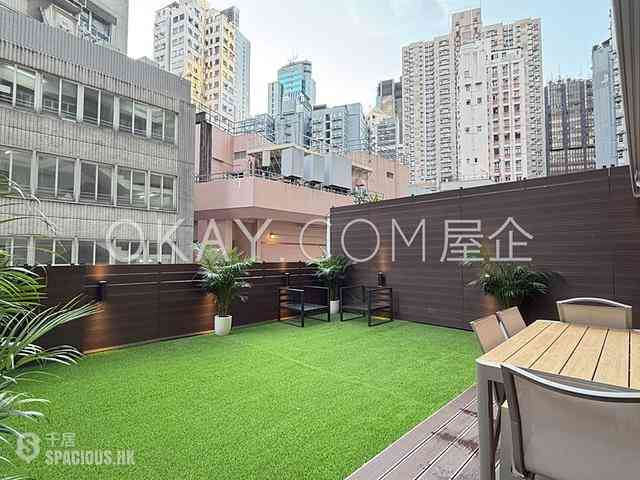 Wan Chai - Wing Tak Building 12