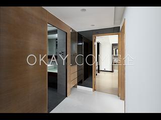 Happy Valley - Beverly Hill 05