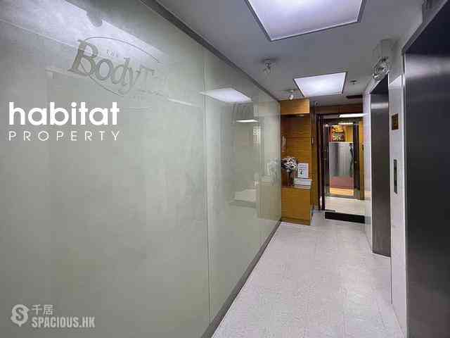 Sai Ying Pun - 151－153 Des Voeux Road West 01