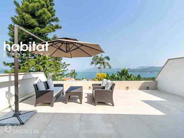 Clear Water Bay - The Riviera 01