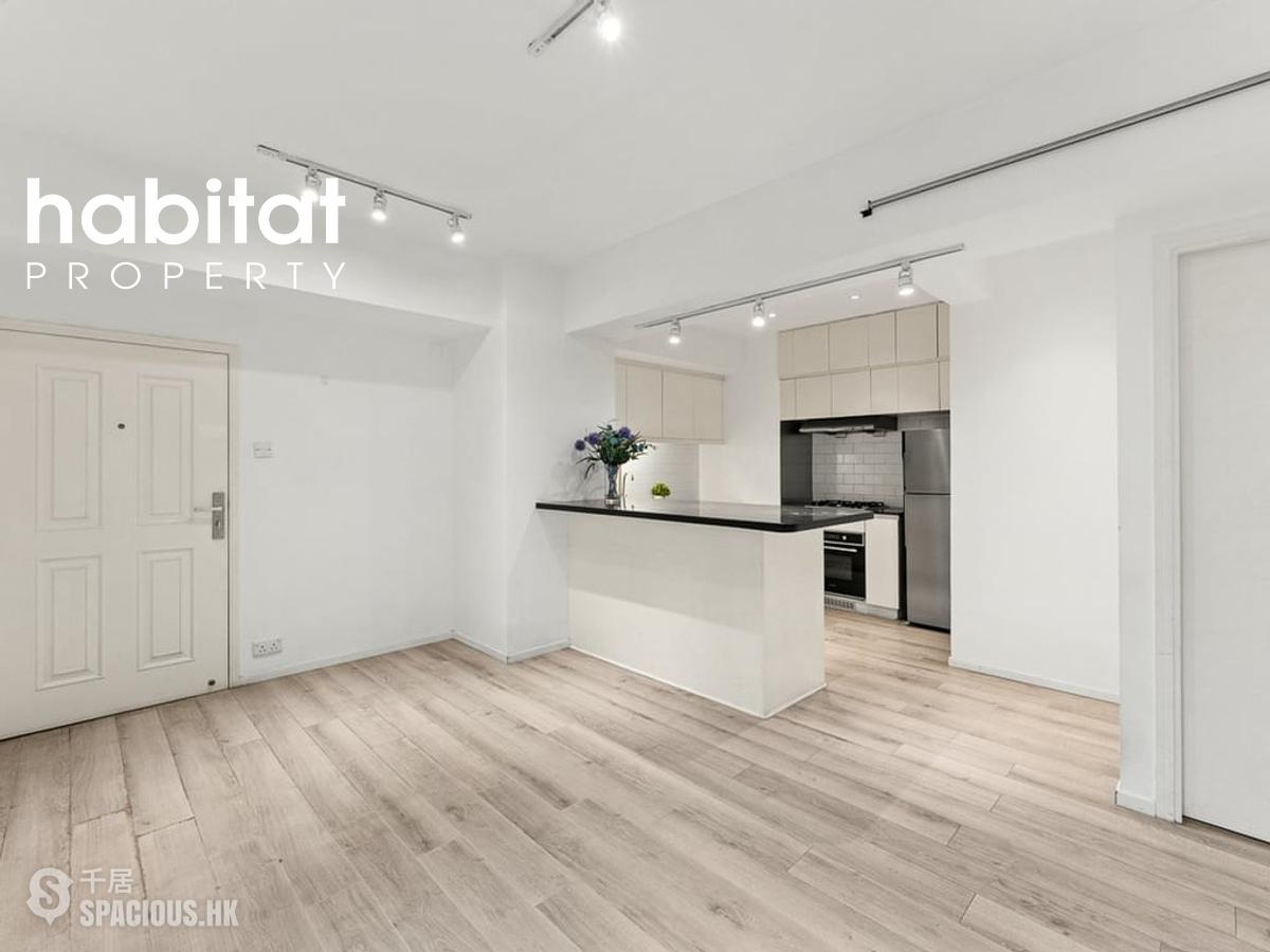 Soho - Caravan Court 01