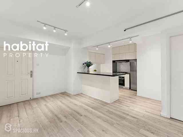 Soho - Caravan Court 01