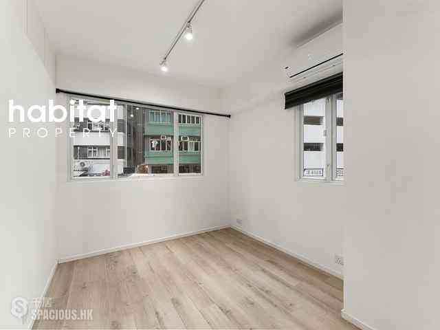 Soho - Caravan Court 04