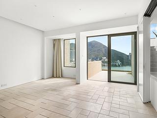 Repulse Bay - The Beachfront 04