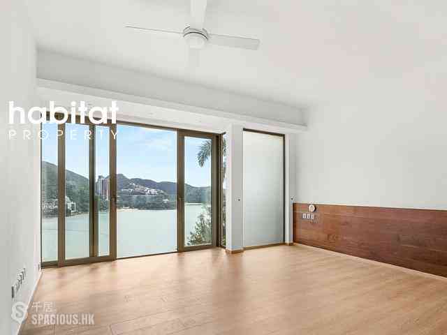 Repulse Bay - The Beachfront 06