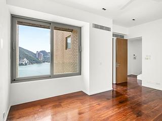 Repulse Bay - The Beachfront 09