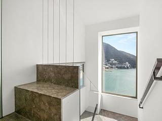 Repulse Bay - The Beachfront 18