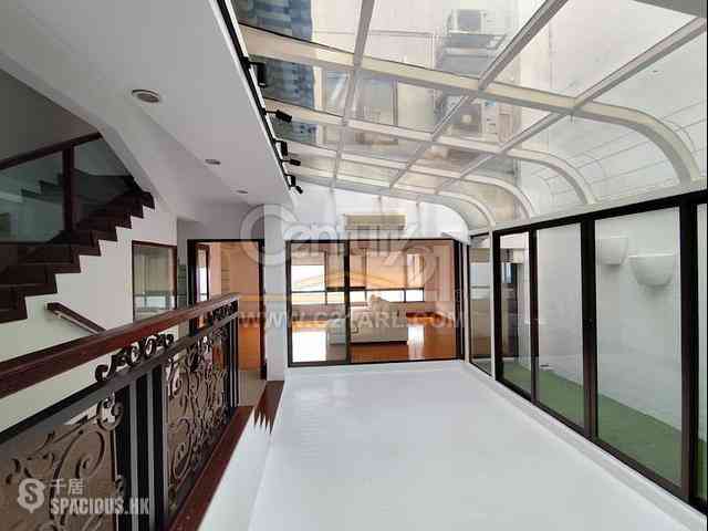 Chung Hom Kok - 19-25, Horizon Drive 04
