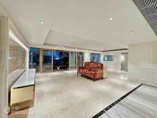 Mid Levels Central - Estoril Court 01