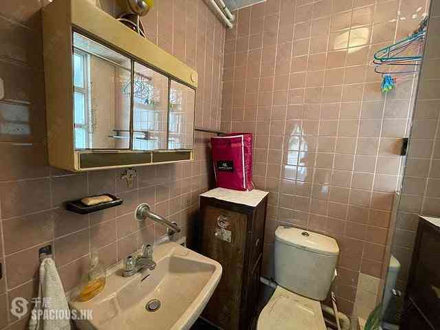 Wan Chai - Phoenix Court Block 3 11
