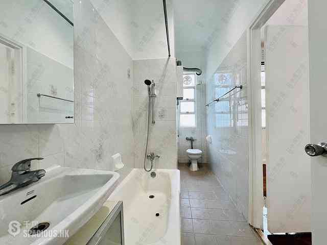 Mid Levels Central - Best View Court Block 68, Macdonnell Road 10