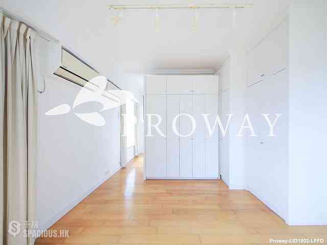 Repulse Bay - The Brentwood 06